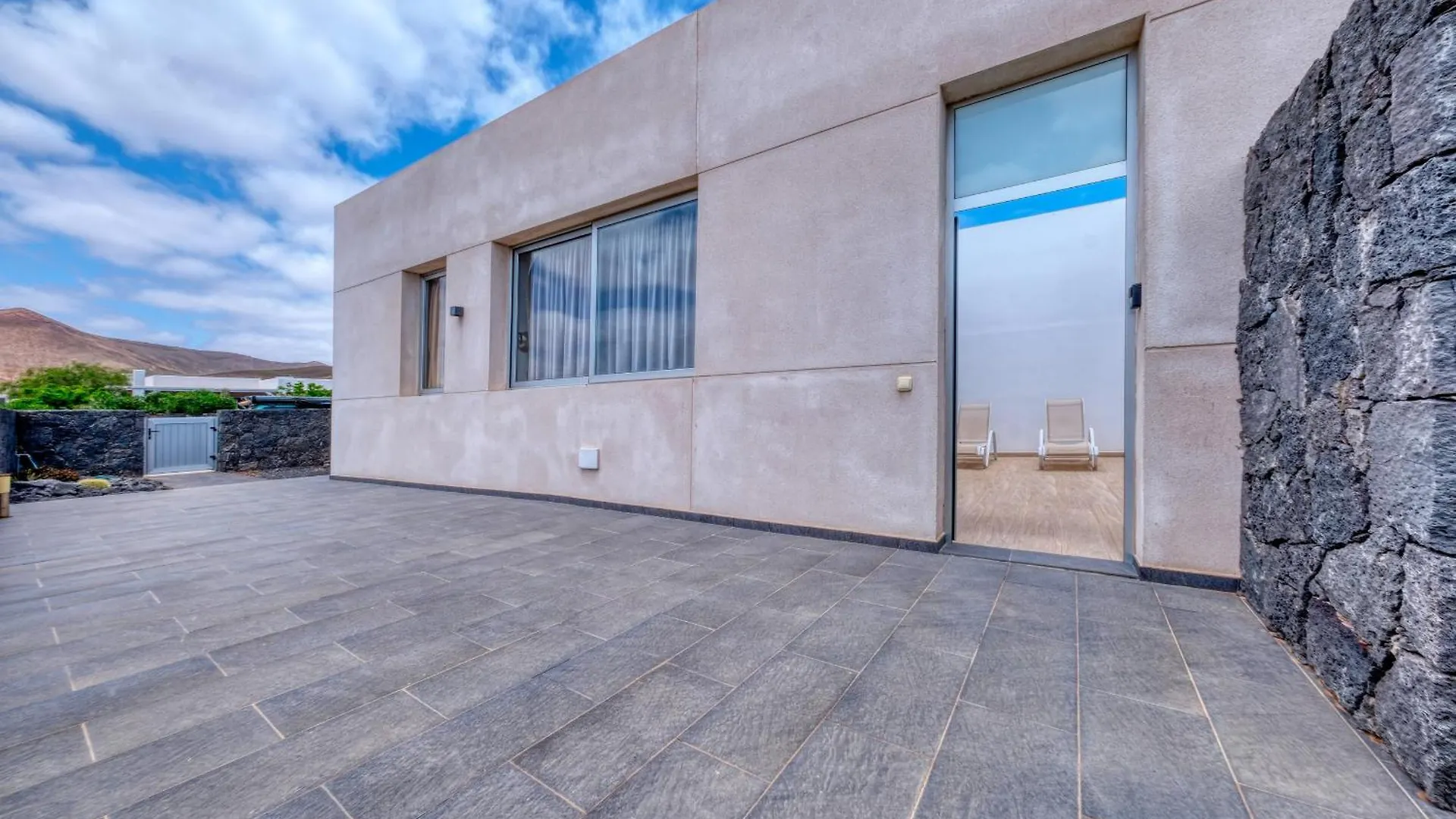 Pure Relax Vacation Home - Large Terrace And Solarium By Lanzarote Vacation Homes Costa Teguise Espanha